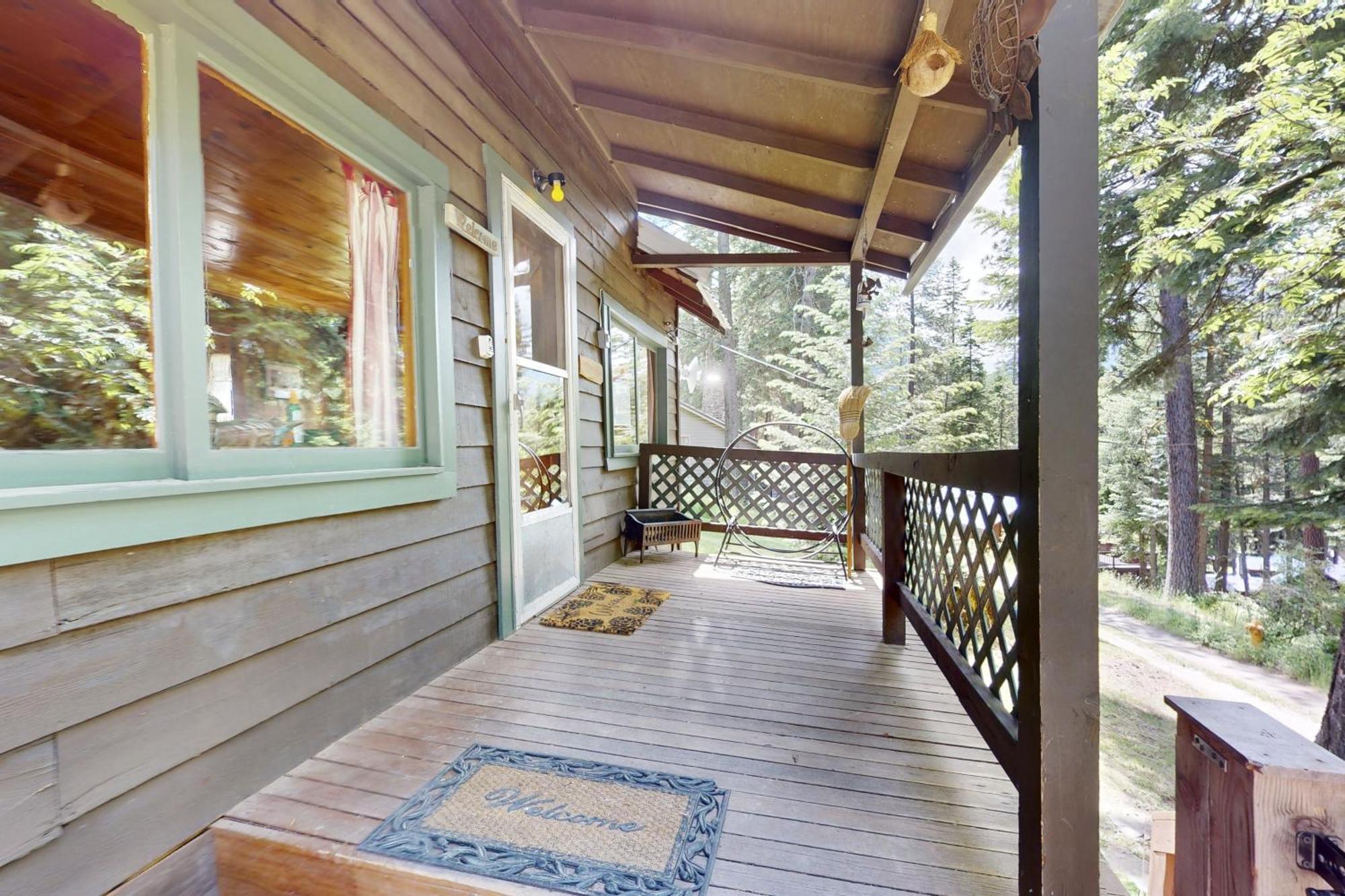 Pine Cone Cottage Joseph Екстериор снимка